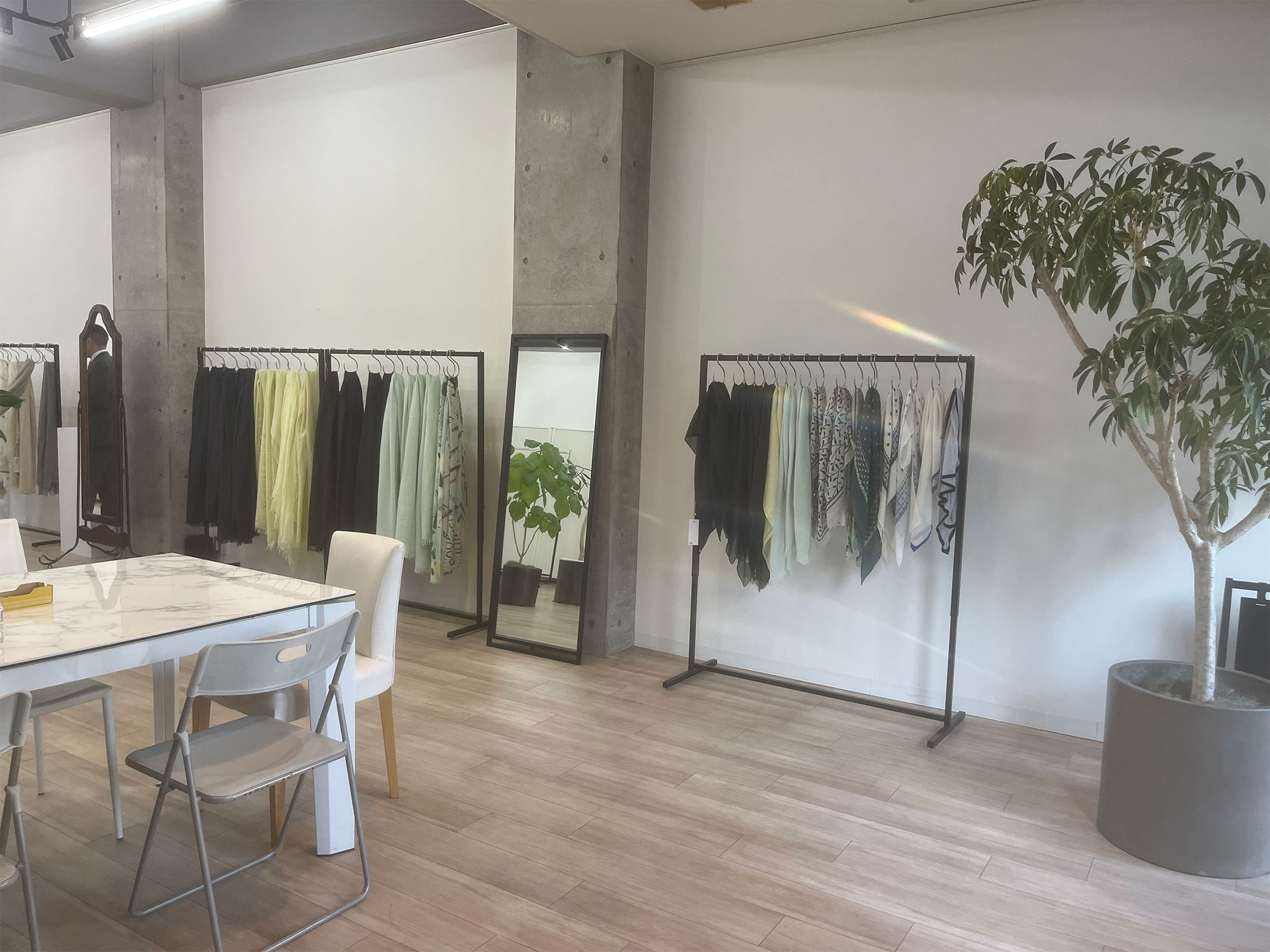 深喜毛織株式会社　2025年春夏展示会