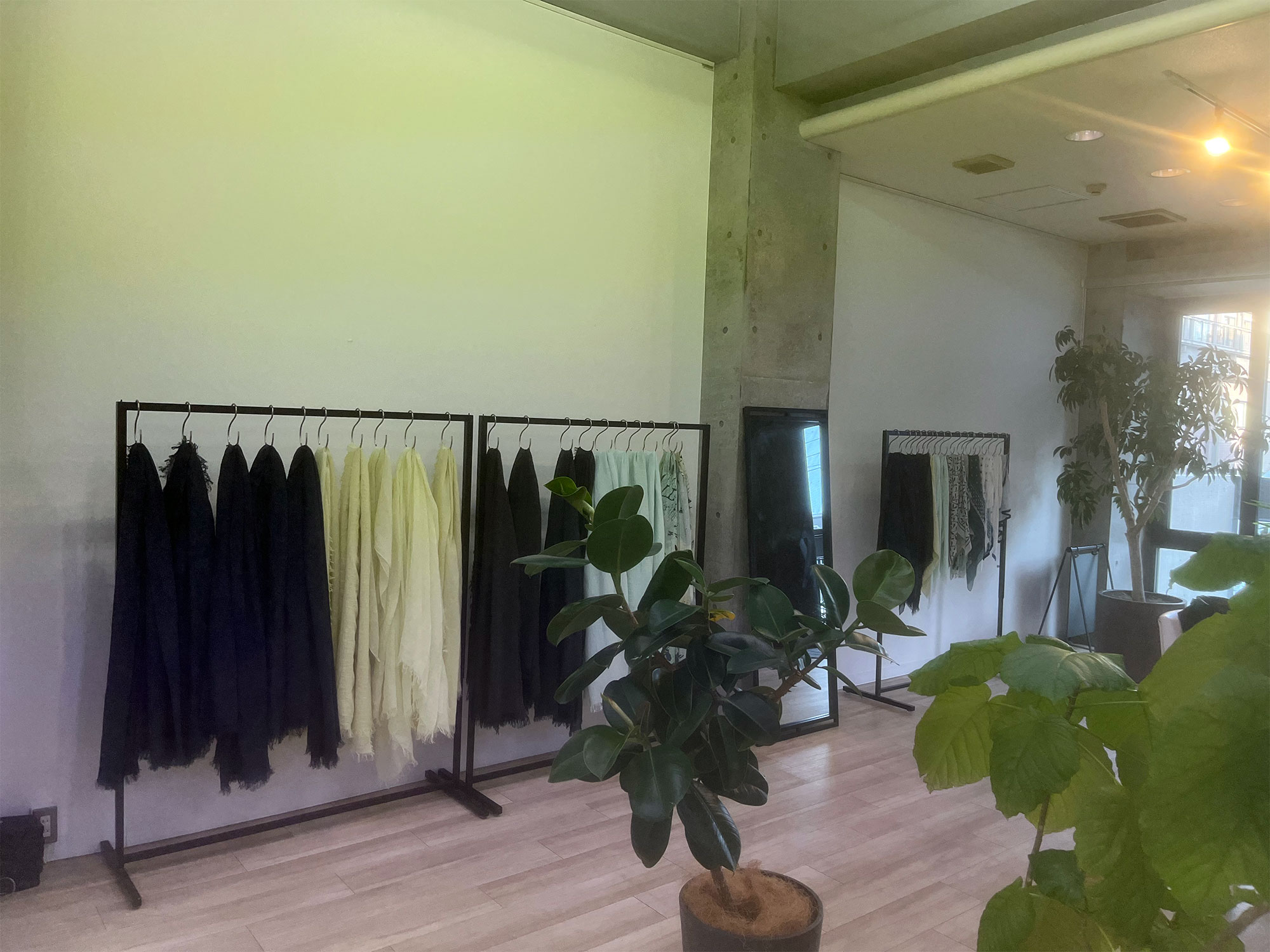 深喜毛織株式会社　2025年春夏展示会